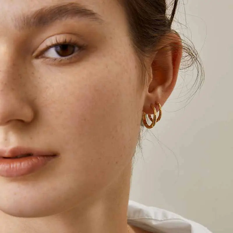 PERFECTION COLLECTION 18K Gold Trendy Subtle Circle Design Simple Style Earrings