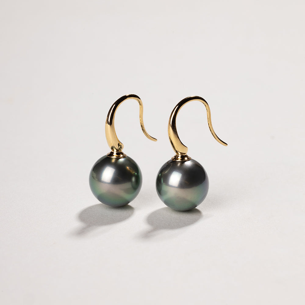 Discover the Enchanting Winter Collection: Tahitian Pearls in 18K