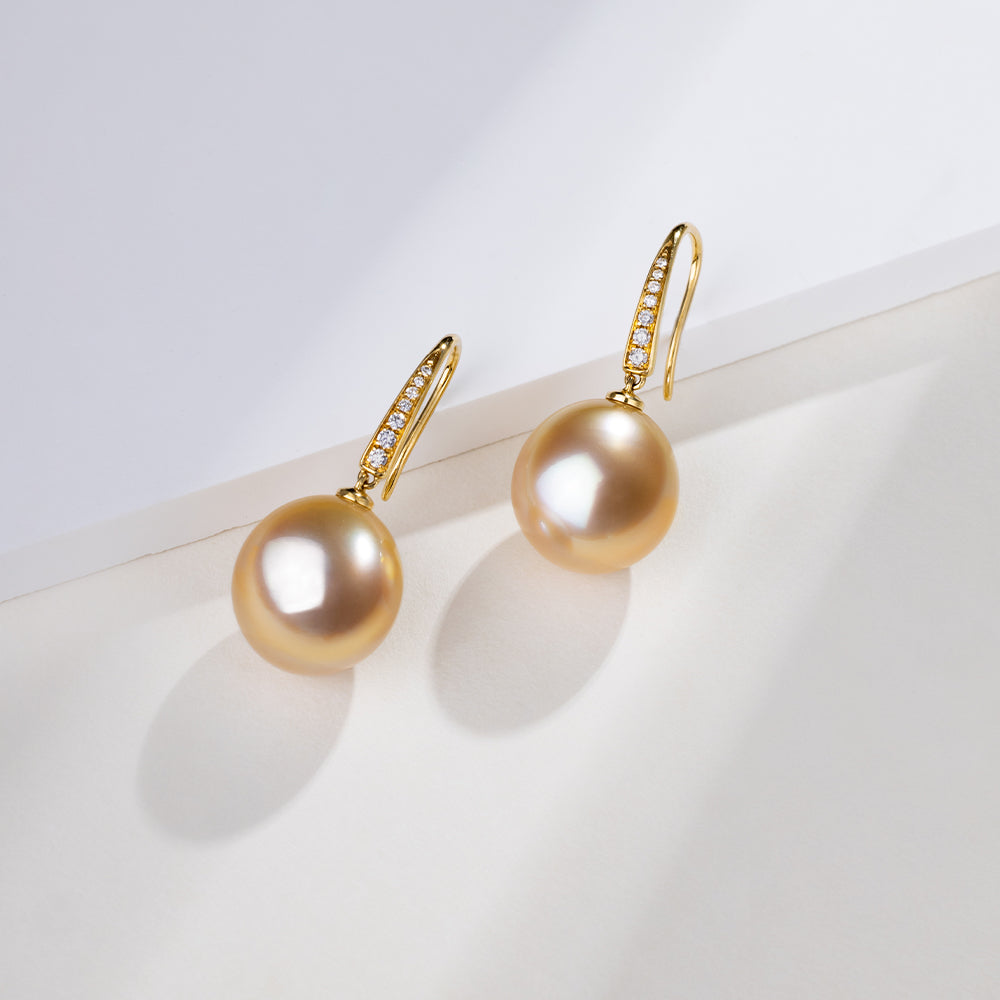 Ring in 2024 with the Timeless Elegance of Golden South Sea Pearls