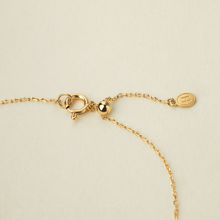 Akoya Pearl 18K Gold Diamond Flower Core Dainty Bracelet