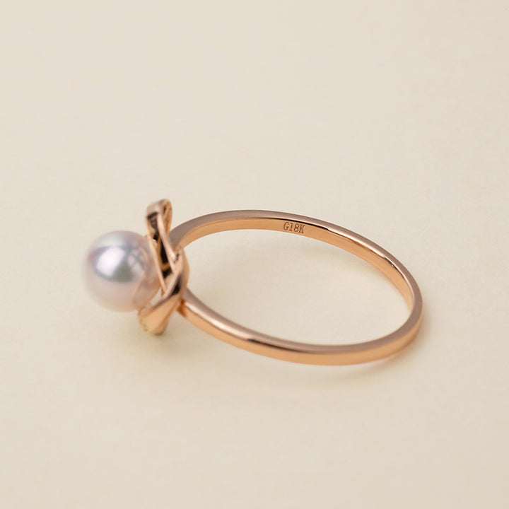 Akoya Pearl 18k Gold Camellia Design Ring