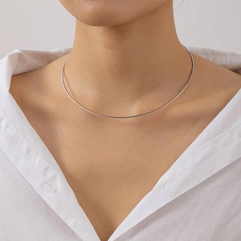 FINE LINE COLLECTION 18k Gold Reversible Clavicle Necklace FINE LINE COLLECTION 18k Gold Reversible Clavicle Necklace FINE LINE COLLECTION