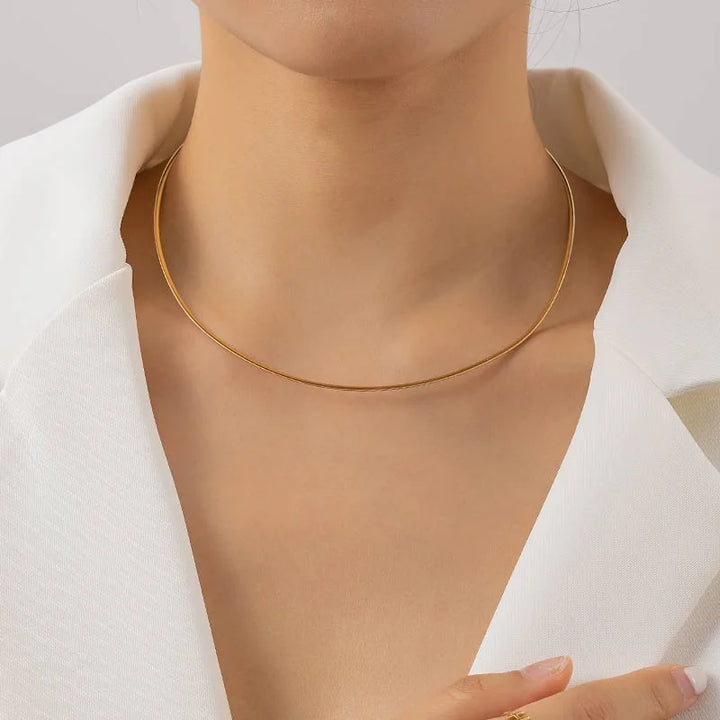 FINE LINE COLLECTION 18k Gold Reversible Clavicle Necklace FINE LINE COLLECTION 18k Gold Reversible Clavicle Necklace FINE LINE COLLECTION
