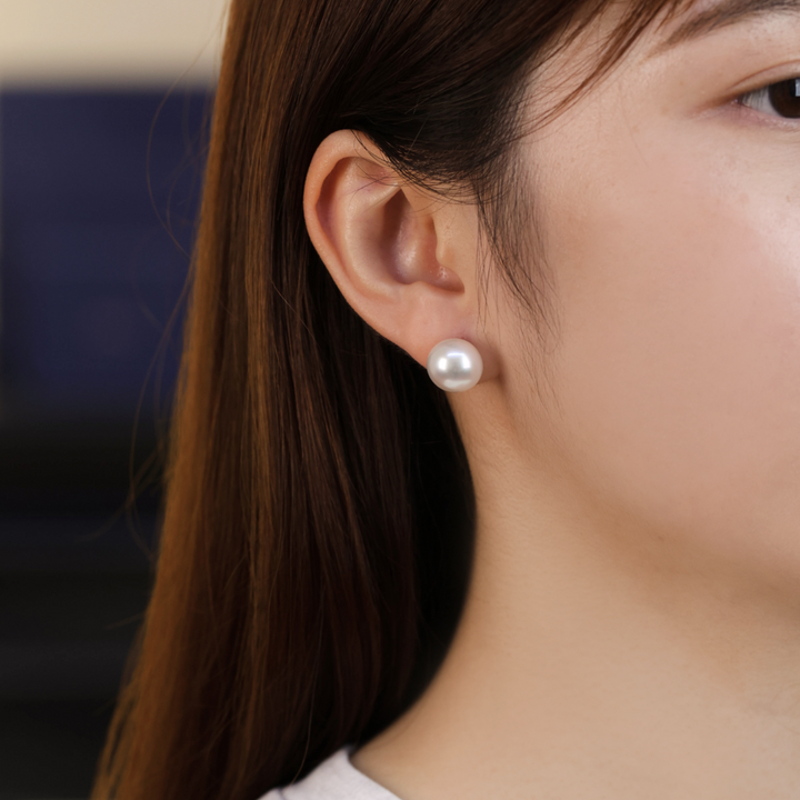 Bun-Styled South Sea Pearl Studs Earrings