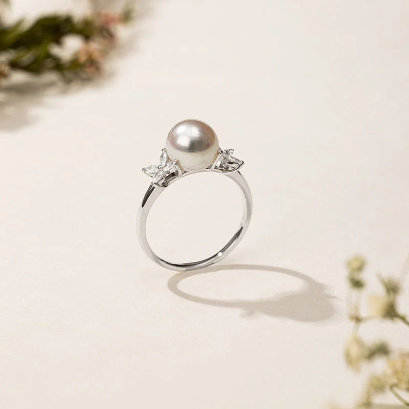 LOVE GROWS COLLECTION Akoya Pearl 18K White Gold White Flower Diamonds Ring LOVE GROWS COLLECTION Akoya Pearl 18K White Gold White Flower Diamonds Ring LOVE GROWS COLLECTION