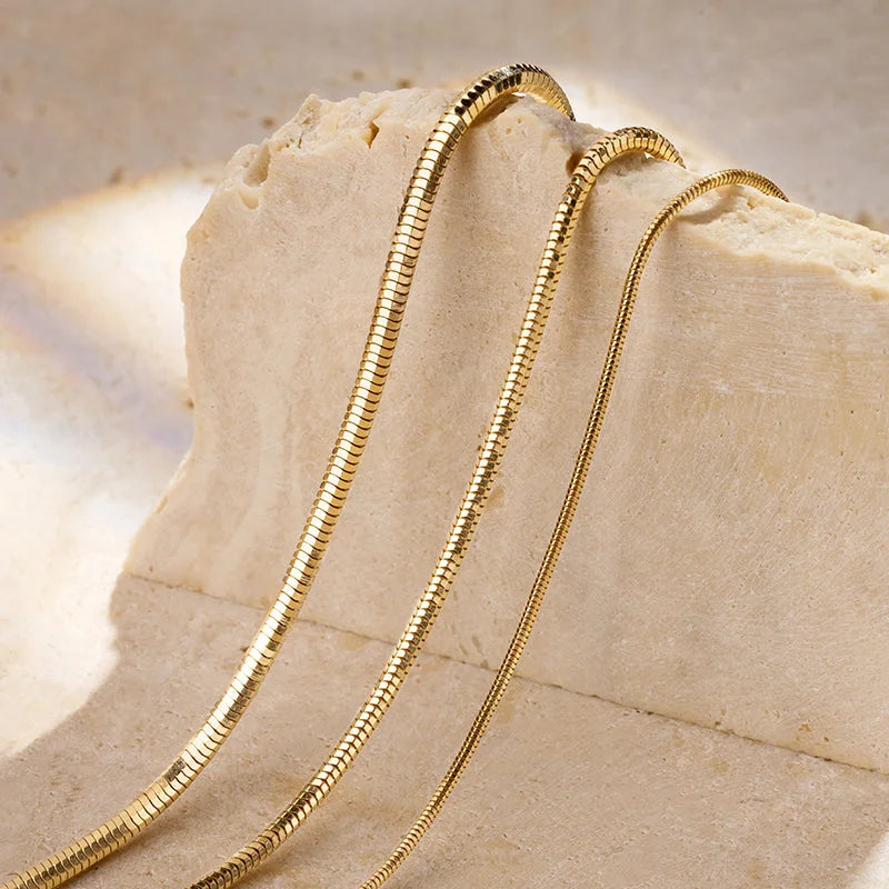 NAPLES COLLECTION 18K Gold Round Herringbone Chain Necklace NAPLES COLLECTION 18K Gold Round Herringbone Chain Necklace NAPLES COLLECTION