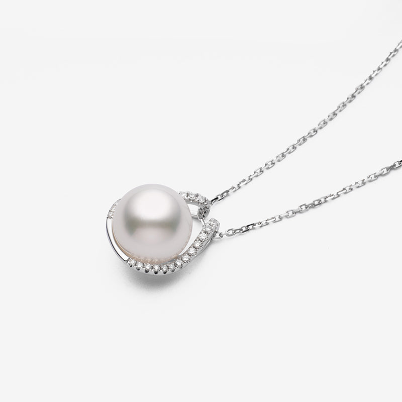 South Sea Pearl 18K Gold Diamond-Encrusted Haute Jewelry Modern Necklace