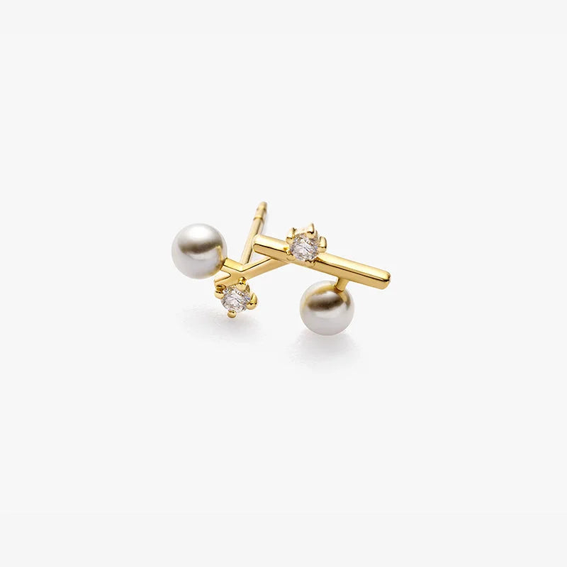 STAR TRAILS COLLECTION Akoya Pearl 18K Gold Design Diamond Earrings STAR TRAILS COLLECTION Akoya Pearl 18K Gold Design Diamond Earrings STAR TRAILS COLLECTION