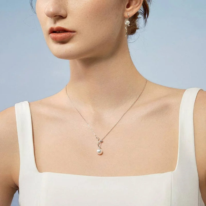 WAVES COLLECTION Akoya Pearl 18K White Gold Adjustable Y-shaped Diamonds Necklace WAVES COLLECTION Akoya Pearl 18K White Gold Adjustable Y-shaped Diamonds Necklace THE WAVES COLLECTION