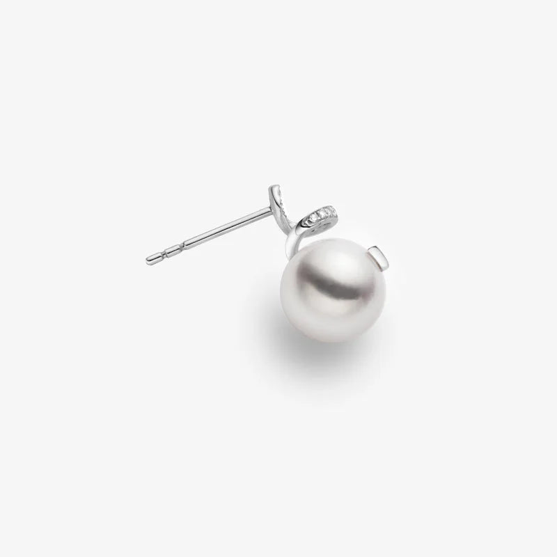 WAVES COLLECTION Akoya Pearl 18K White Gold Elegant Wave Stud Diamonds Earrings WAVES COLLECTION Akoya Pearl 18K White Gold Elegant Wave Stud Diamonds Earrings THE WAVES COLLECTION