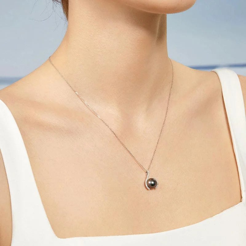 WAVES COLLECTION Tahitian Black Pearl 18K White Gold Diamonds Necklace WAVES COLLECTION Tahitian Black Pearl 18K White Gold Diamonds Necklace THE WAVES COLLECTION