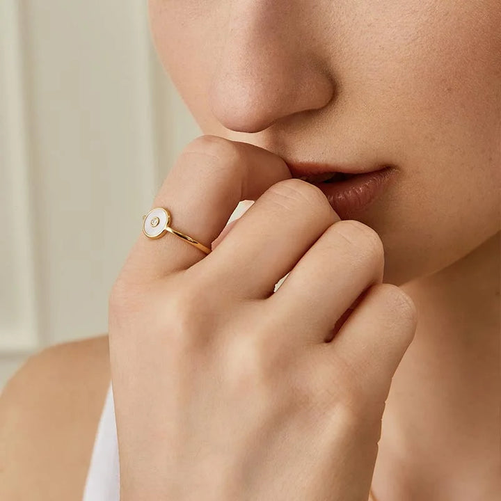 WISHING COIN COLLECTION Mother-of-Pearl 18K Gold Diamond Ring WISHING COIN COLLECTION Mother-of-Pearl 18K Gold Diamond Ring WISHING COIN COLLECTION