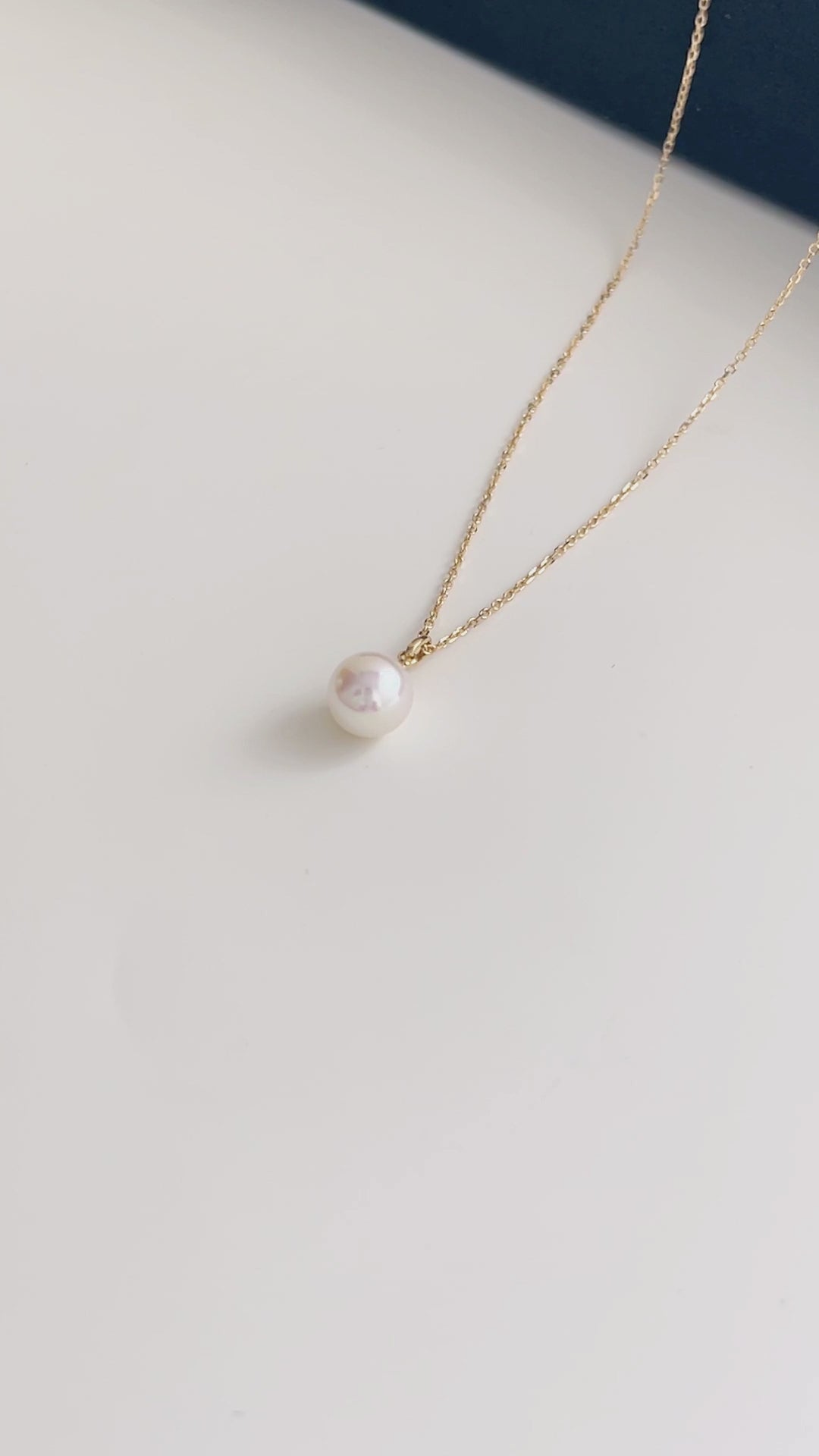 Saltwater Pearl 18K Gold Classic Buckle Pendant Necklace