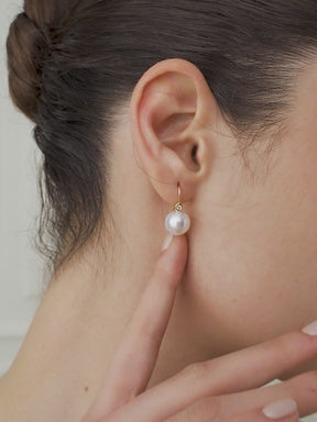 ORIGIN COLLECTION South Sea Pearl 18K Gold Thread Diamond Earrings