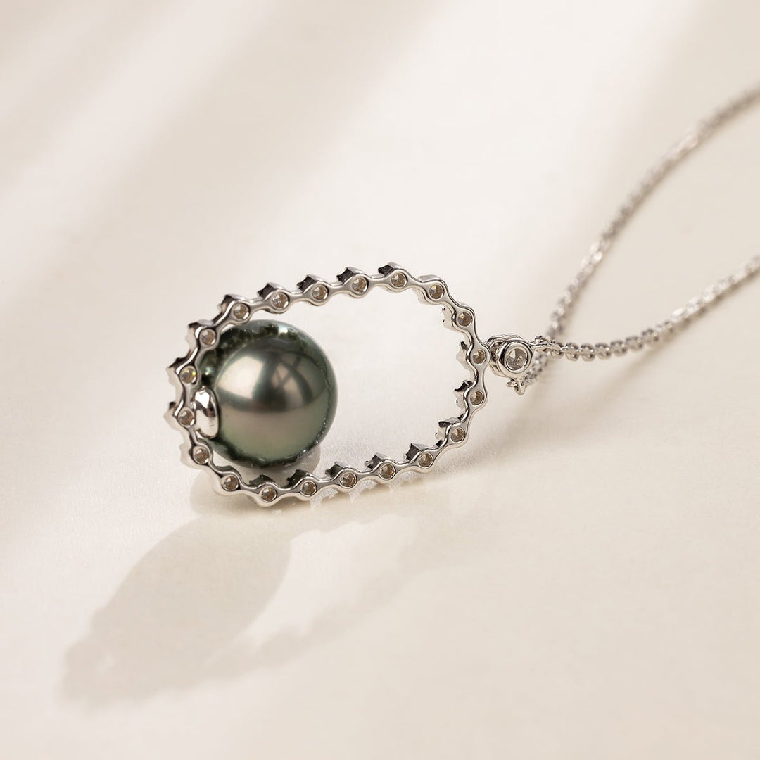 Tahitian Black Pearl 18K Gold Diamond Sparkling Circle Necklace - HELAS Jewelry