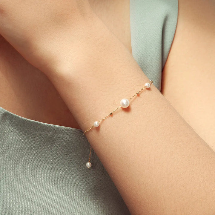 STAR TRAILS COLLECTION Akoya Pearl 18K Gold Baby's Breath Bracelet - HELAS Jewelry